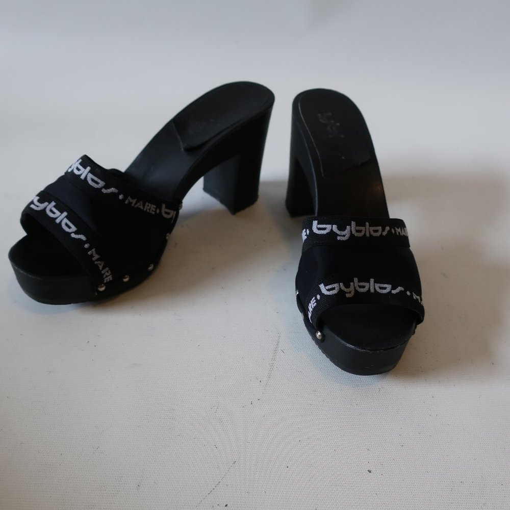 BYBLOS BLACK WOODEN HEEL SANDALS W/FABRIC LOGO 10